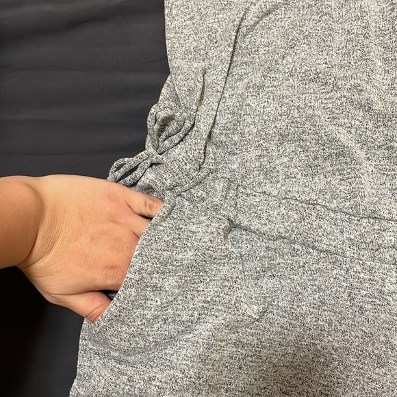 Gap maternity tank jumpsuit - Picture 2 of 4